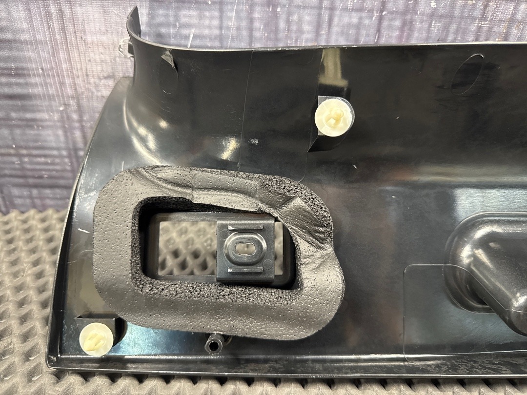 Пластик крышки багажника, 860 рублей, Красноярск