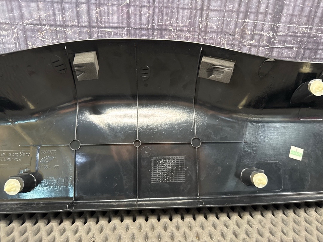 Пластик крышки багажника, 860 рублей, Красноярск