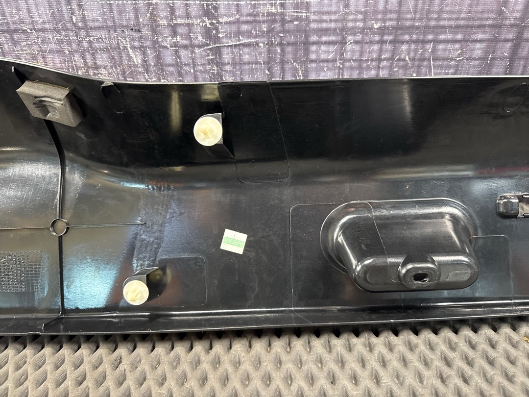 Пластик крышки багажника, 860 рублей, Красноярск