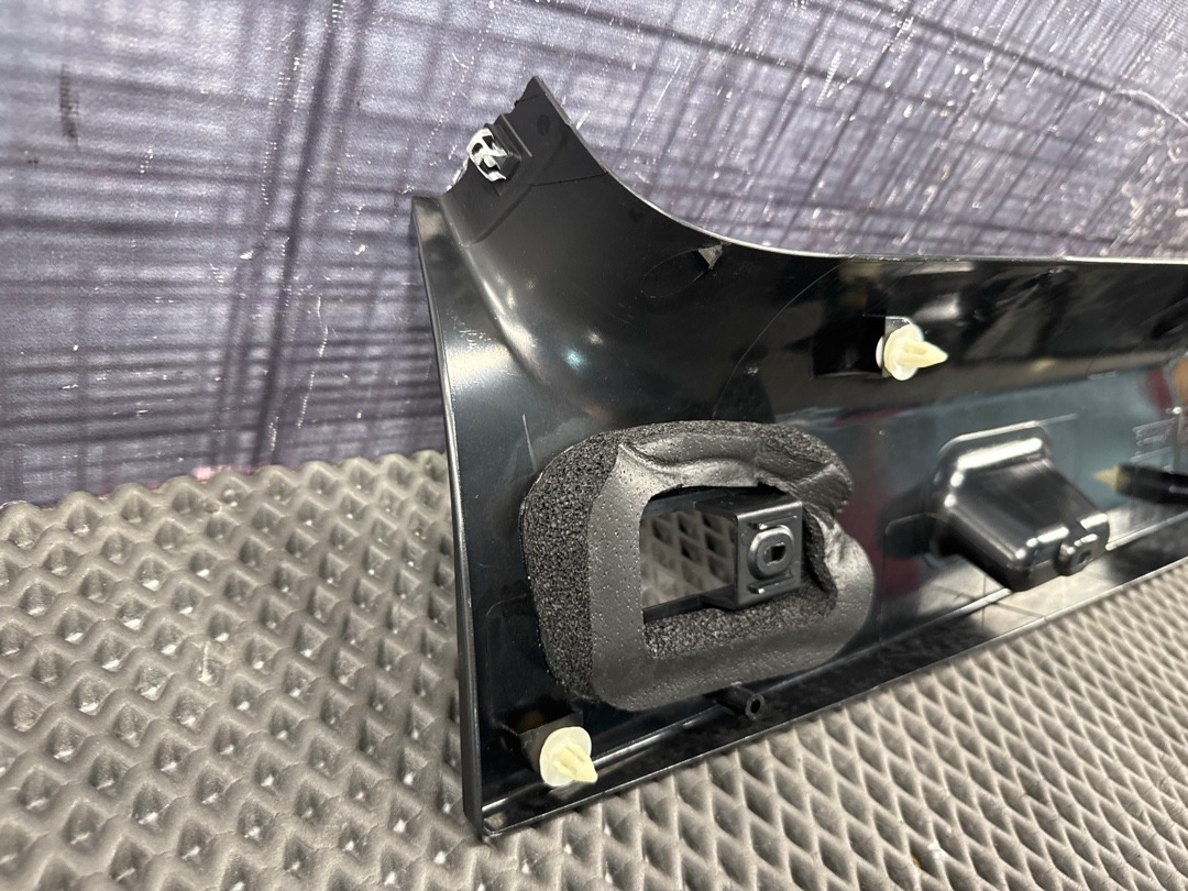 Пластик крышки багажника, 860 рублей, Красноярск