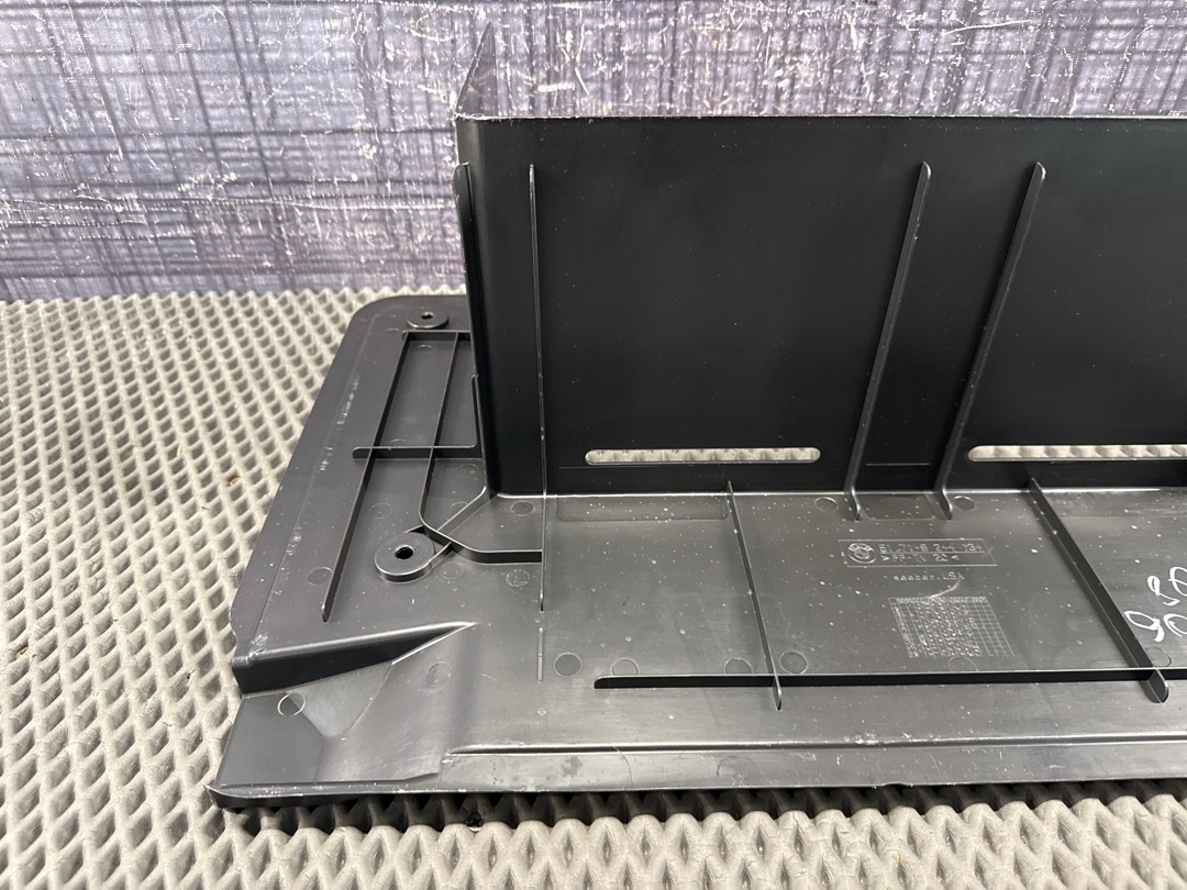 Пластик багажника, 680 рублей, Красноярск