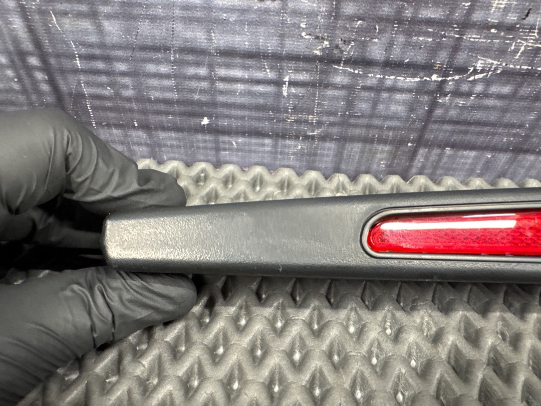 Пластик крышки багажника, 760 рублей, Красноярск