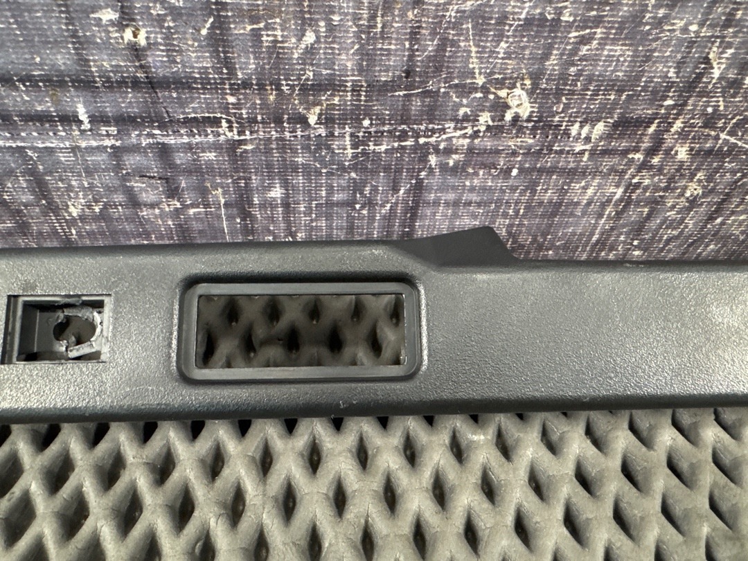 Пластик крышки багажника, 760 рублей, Красноярск