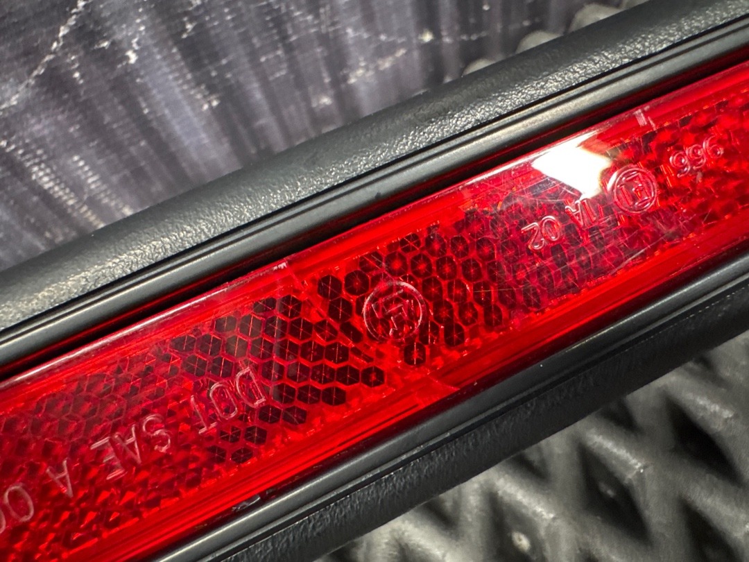 Пластик крышки багажника, 760 рублей, Красноярск