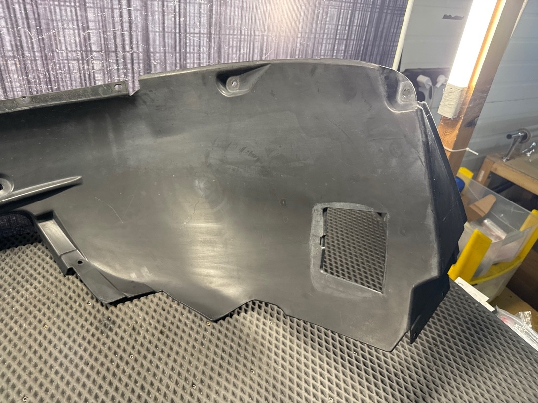 Подкрылок, 6420 рублей, Красноярск