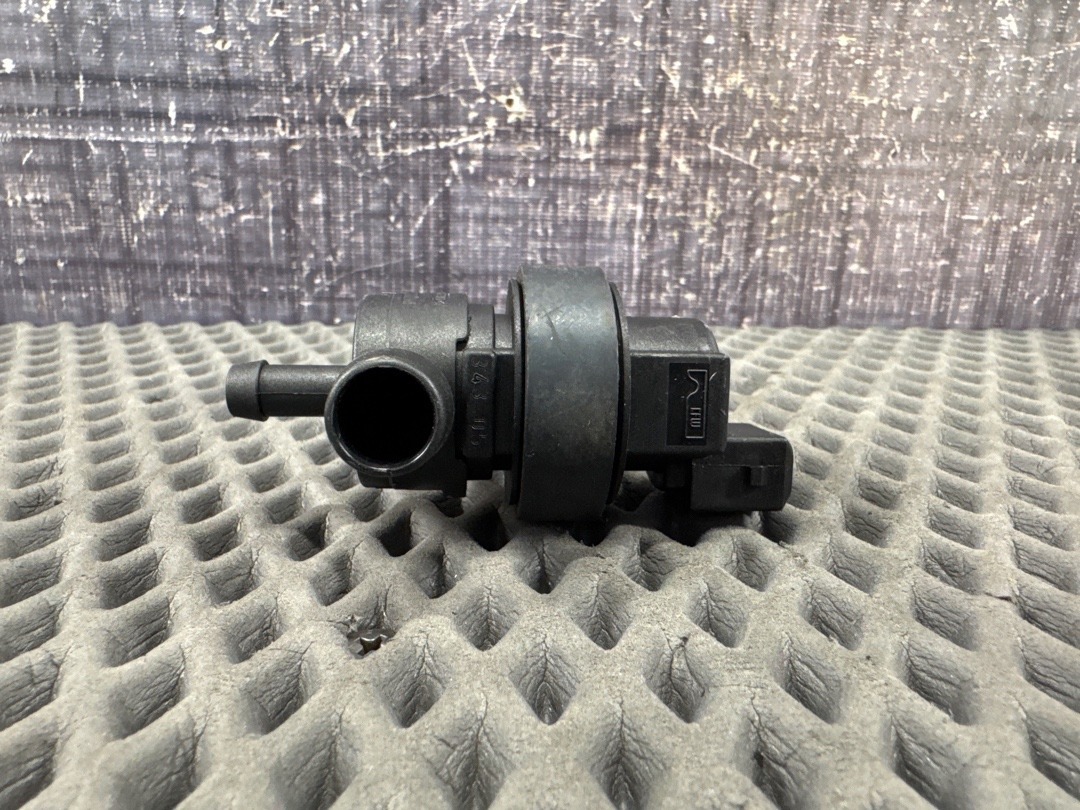 Клапан вентиляции топливного бака, 1760 рублей, Красноярск