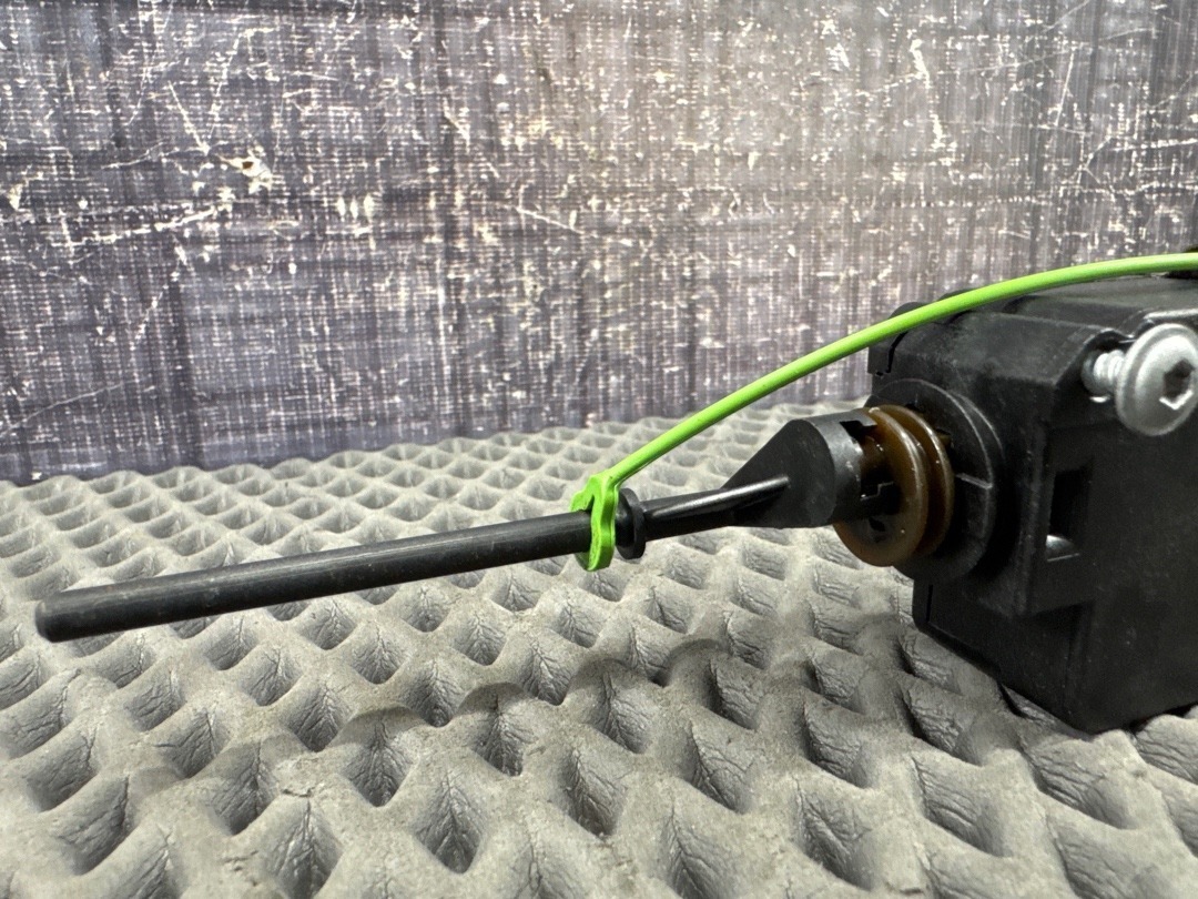 Замок лючка бензобака, 820 рублей, Красноярск