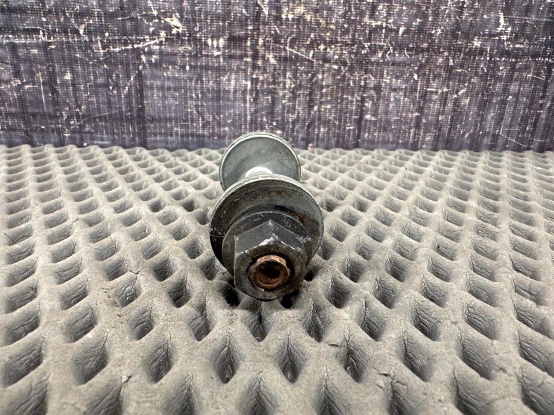 Болт развальный, 730 рублей, Красноярск