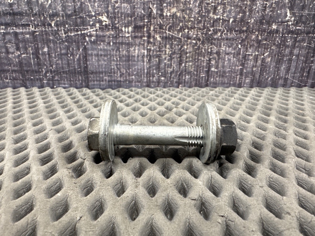 Болт развальный, 730 рублей, Красноярск