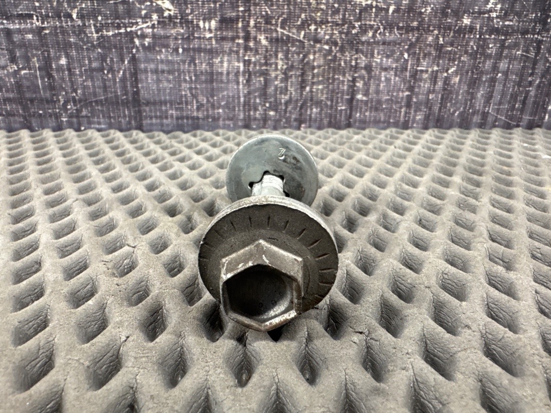 Болт развальный, 730 рублей, Красноярск