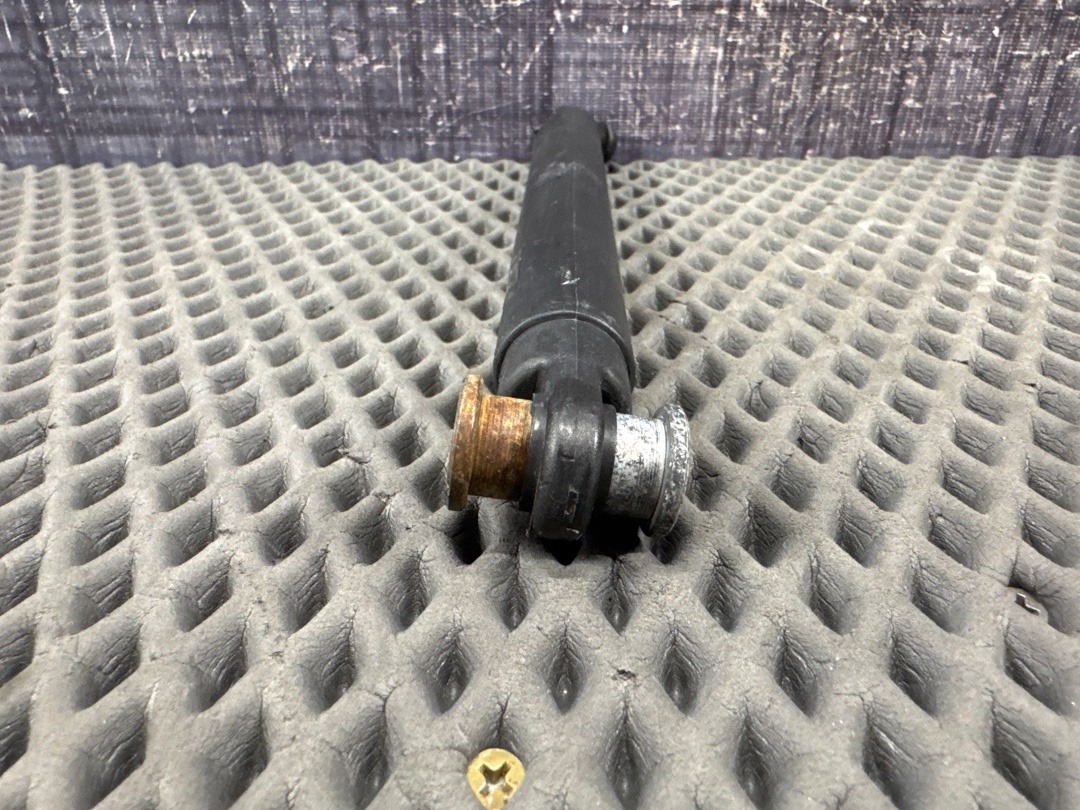 Амортизатор багажника, 560 рублей, Красноярск