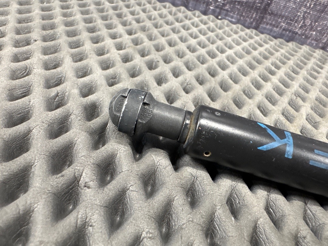 Амортизатор капота, 1170 рублей, Красноярск