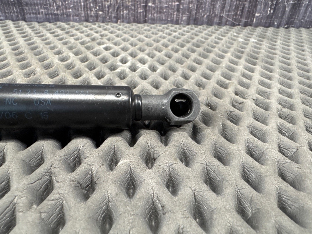 Амортизатор капота, 1170 рублей, Красноярск