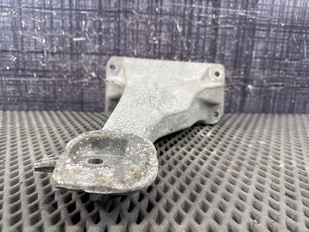 Кронштейн двигателя, 2990 рублей, Красноярск