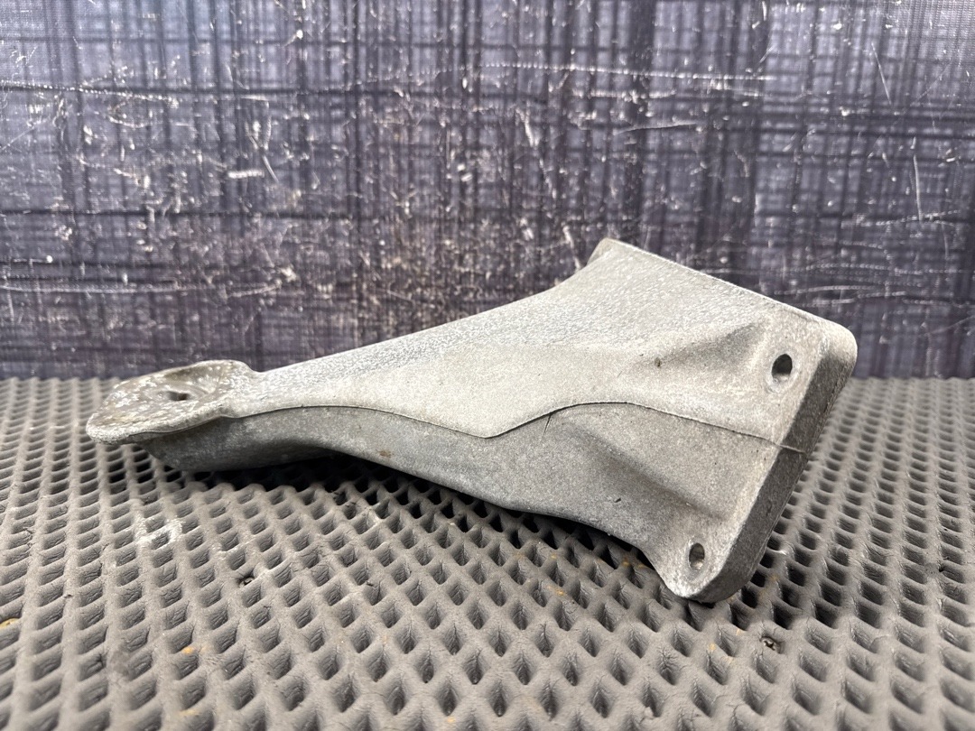 Кронштейн двигателя, 2990 рублей, Красноярск