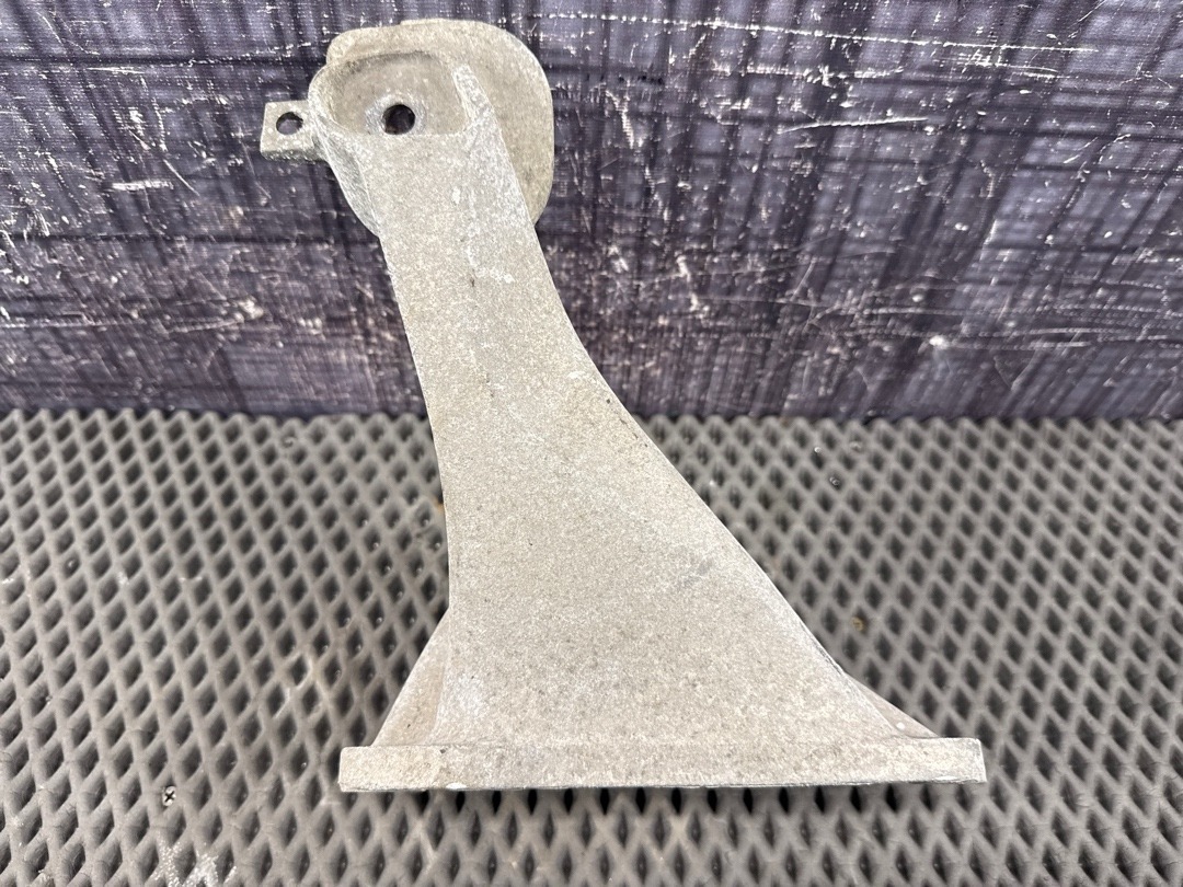 Кронштейн двигателя, 2990 рублей, Красноярск