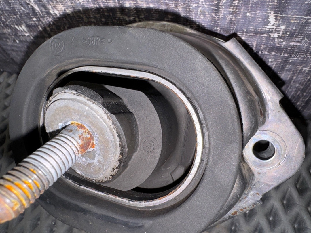 Подушка двигателя, 4120 рублей, Красноярск