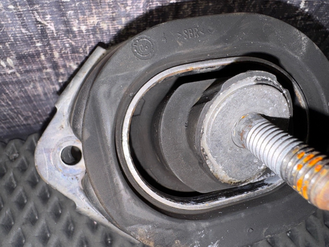 Подушка двигателя, 4120 рублей, Красноярск