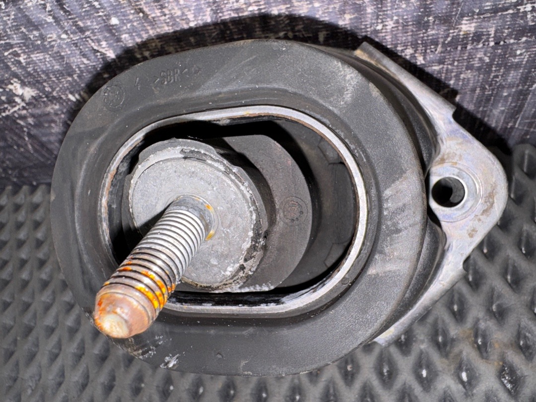 Подушка двигателя, 4120 рублей, Красноярск