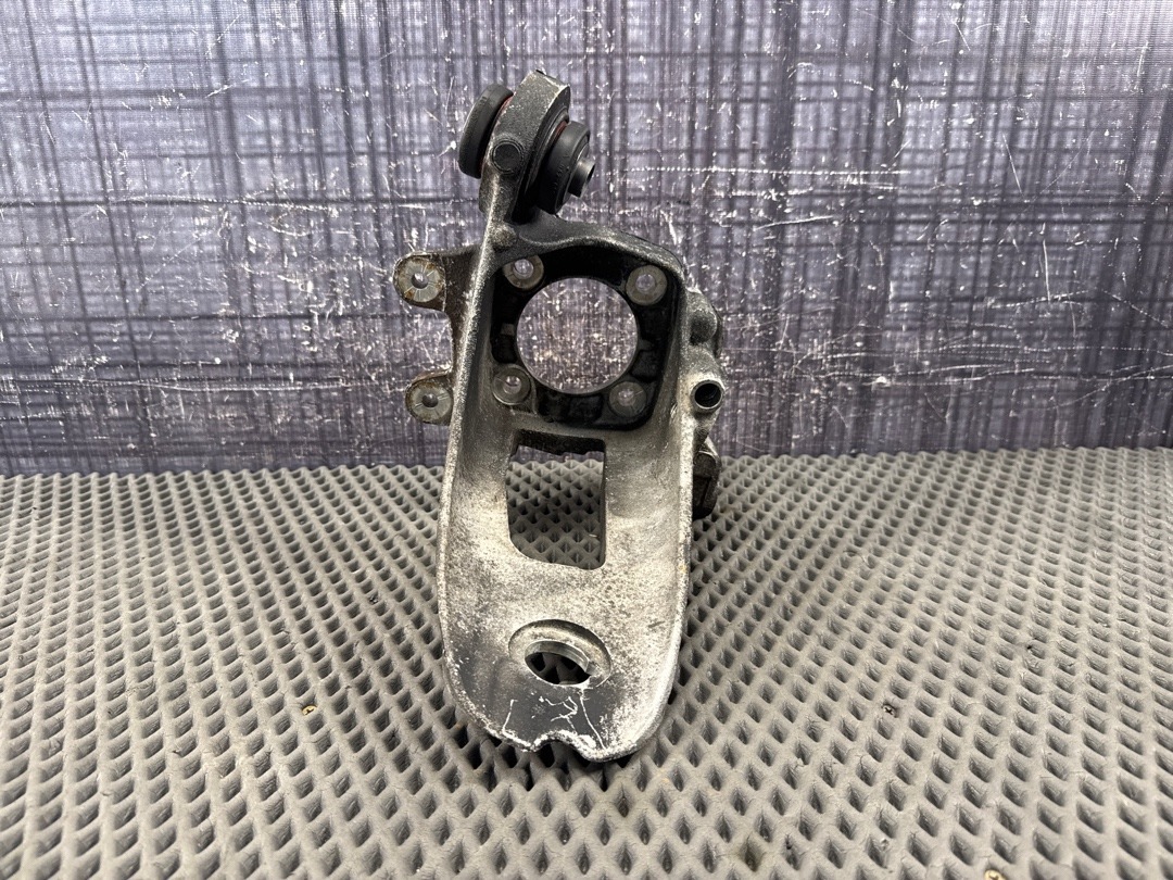 Поворотный кулак, 2630 рублей, Красноярск