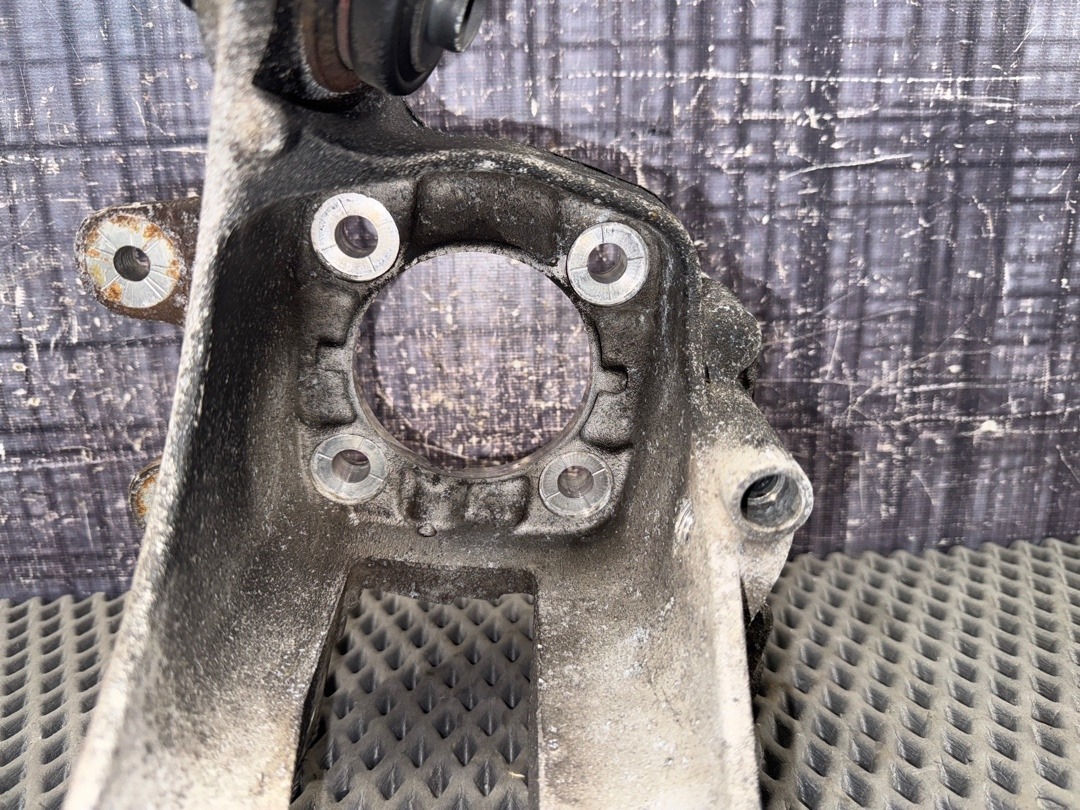 Поворотный кулак, 2630 рублей, Красноярск