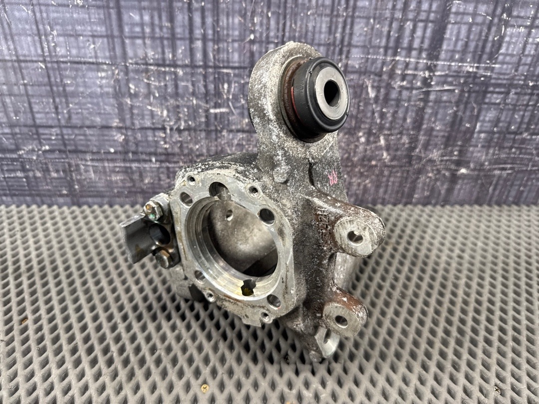 Поворотный кулак, 2630 рублей, Красноярск