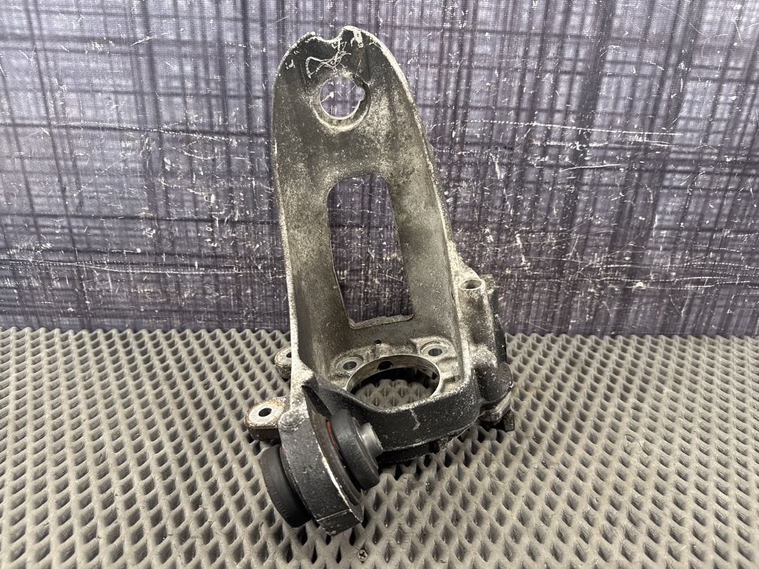 Поворотный кулак, 2630 рублей, Красноярск