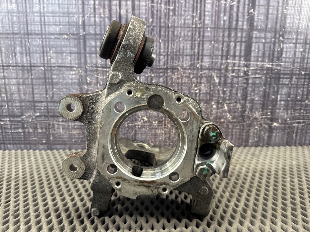 Поворотный кулак, 2630 рублей, Красноярск