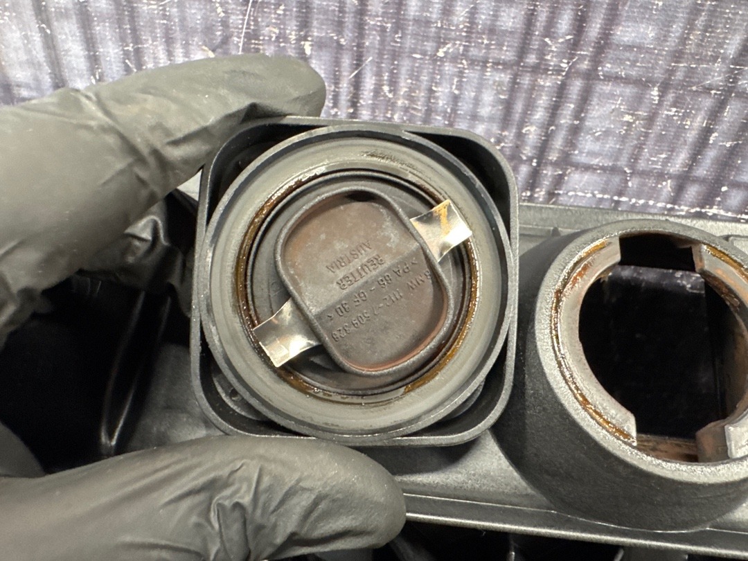 Крышка клапанов, 12330 рублей, Красноярск