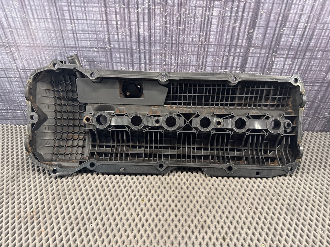 Крышка клапанов, 12330 рублей, Красноярск