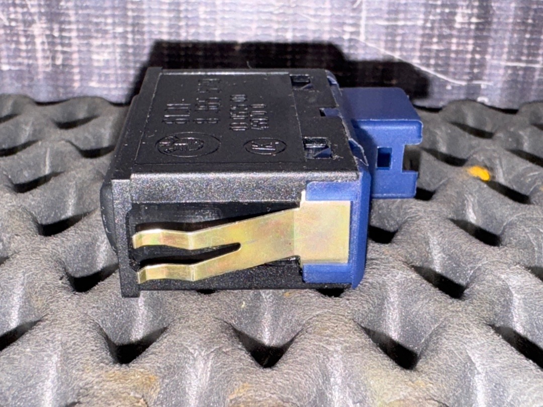 Кнопка открывания багажника, 460 рублей, Красноярск