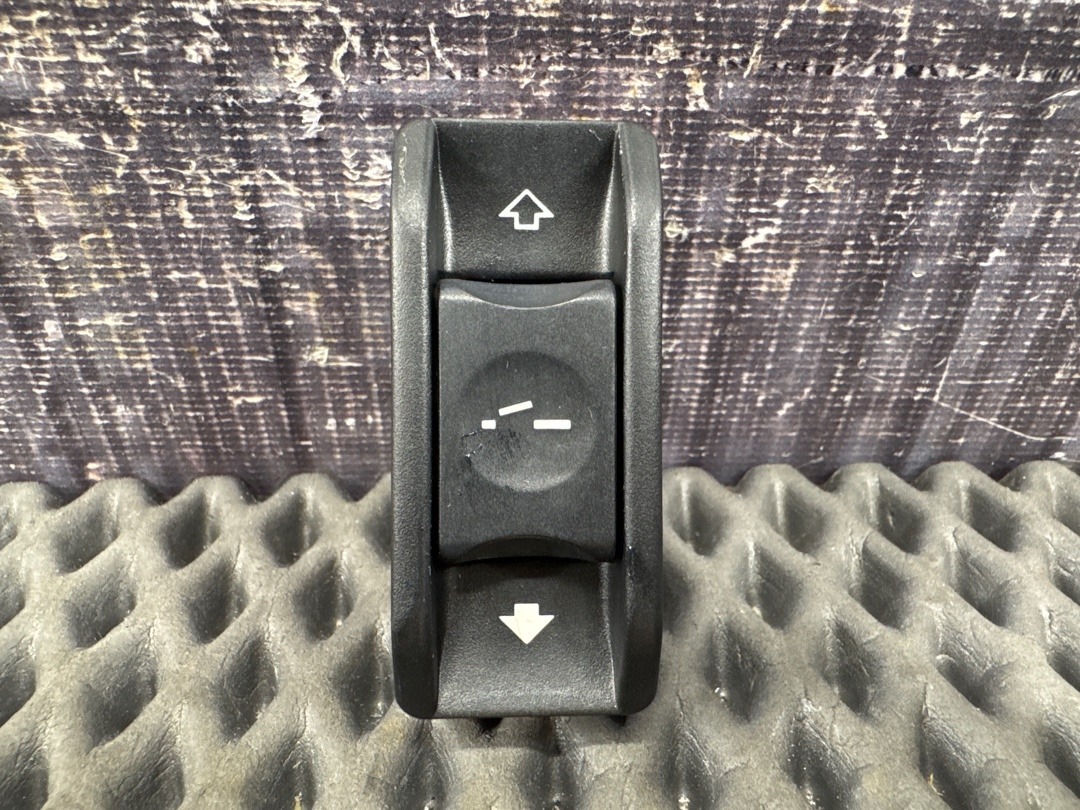 Кнопка люка, 1030 рублей, Красноярск