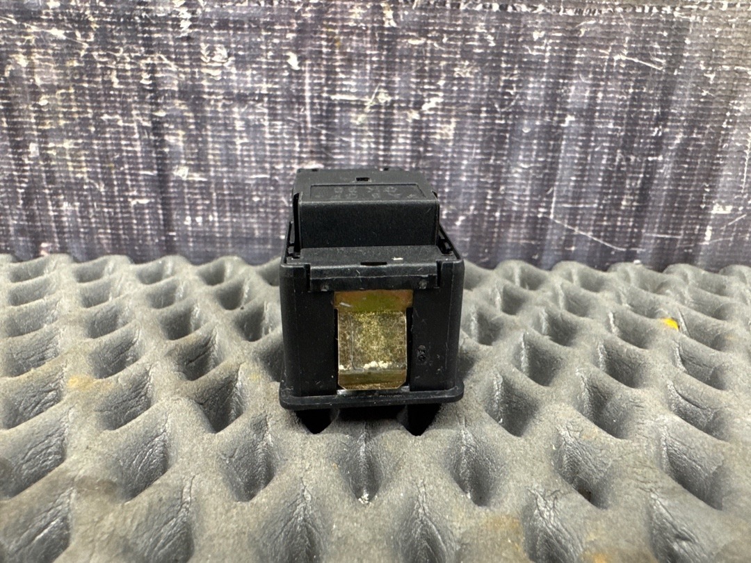 Кнопка люка, 1030 рублей, Красноярск