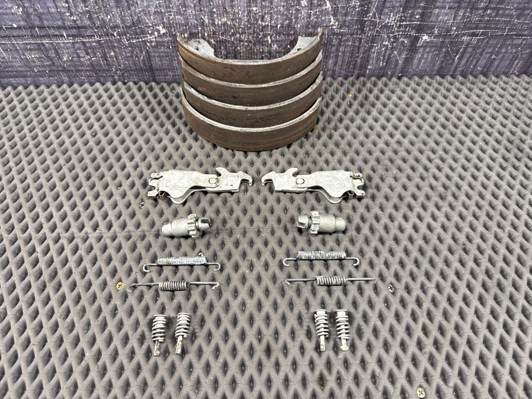 Комплект колодок ручного тормоза, 3630 рублей, Красноярск