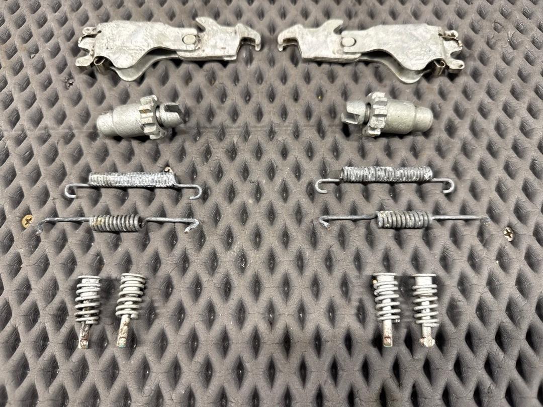 Комплект колодок ручного тормоза, 3630 рублей, Красноярск
