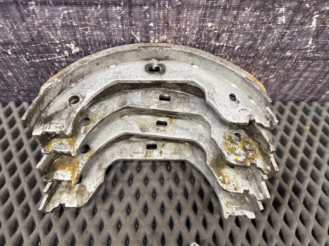 Комплект колодок ручного тормоза, 3630 рублей, Красноярск