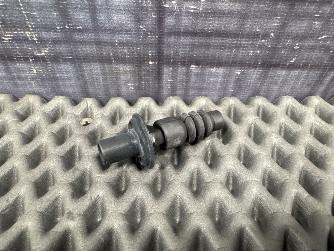 Направляющая замка лючка бензобака, 620 рублей, Красноярск