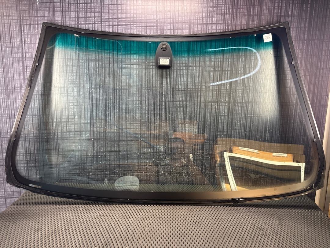 Стекло лобовое, 11030 рублей, Красноярск