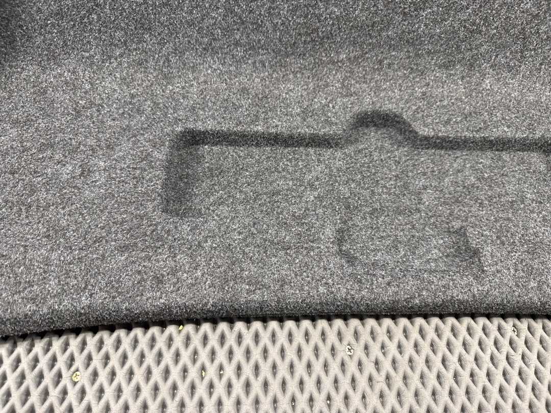 Обшивка крышки багажника, 1210 рублей, Красноярск