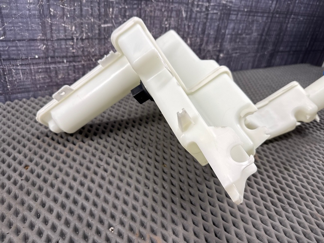 Бачок омывателя, 3370 рублей, Красноярск