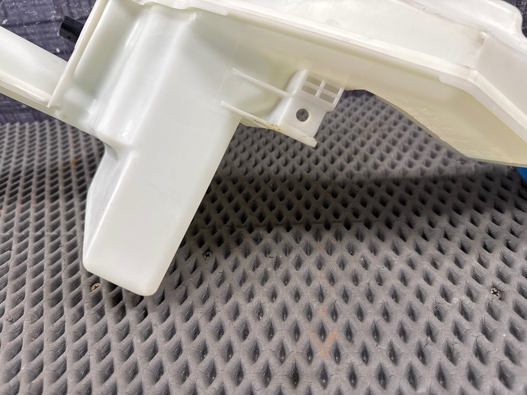 Бачок омывателя, 3370 рублей, Красноярск