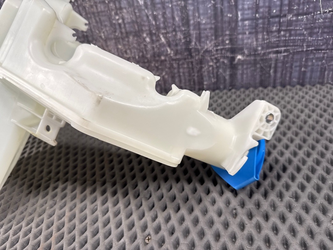 Бачок омывателя, 3370 рублей, Красноярск