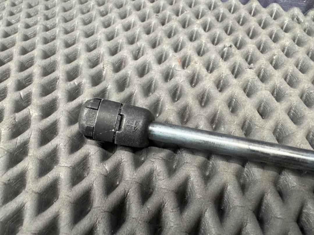 Амортизатор капота, 1210 рублей, Красноярск