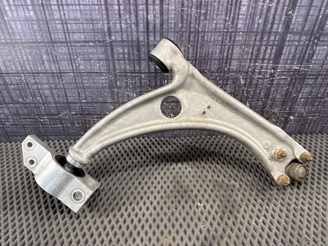 Рычаг подвески, 6110 рублей, Красноярск