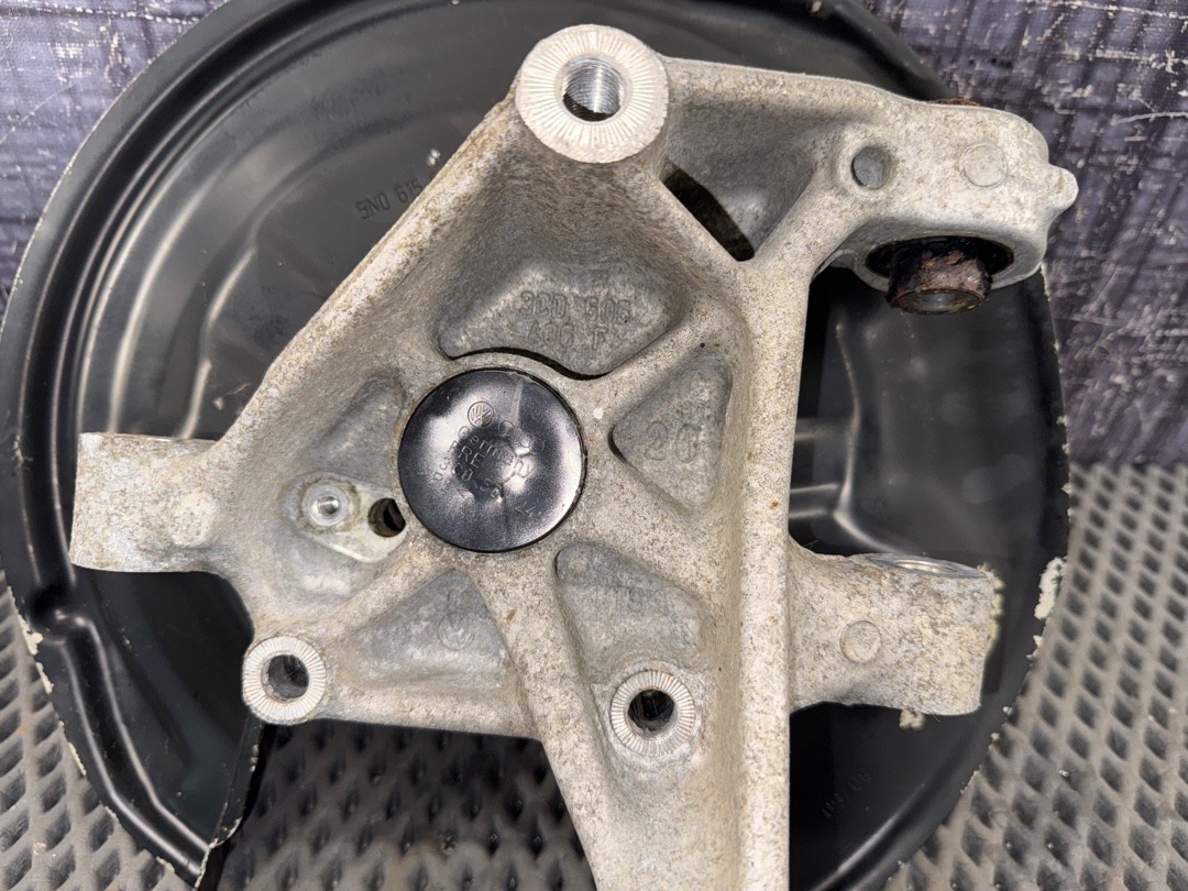 Поворотный кулак, 3430 рублей, Красноярск