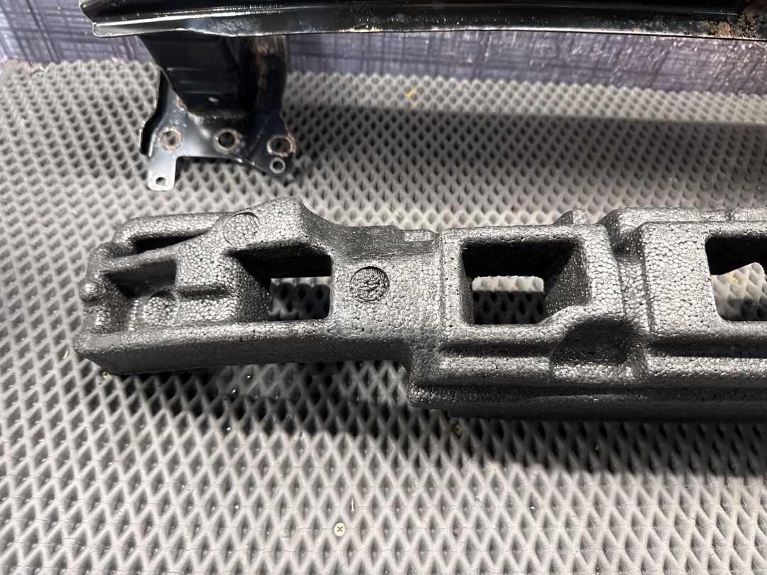 Усилитель бампера, 5860 рублей, Красноярск