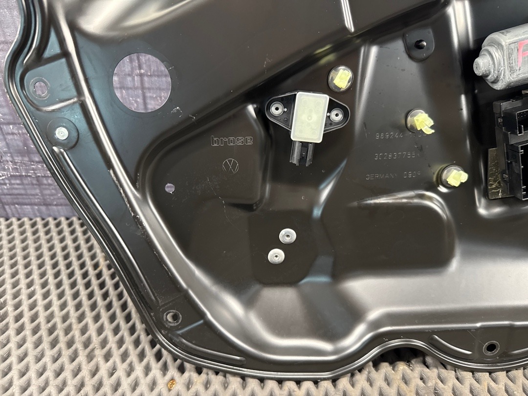 Стеклоподъемник, 2860 рублей, Красноярск