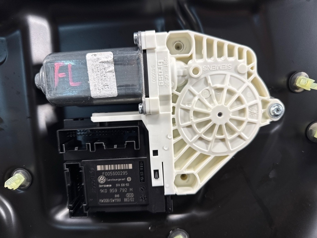 Стеклоподъемник, 2860 рублей, Красноярск