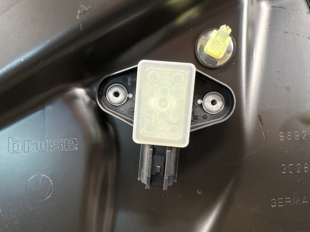 Стеклоподъемник, 2860 рублей, Красноярск