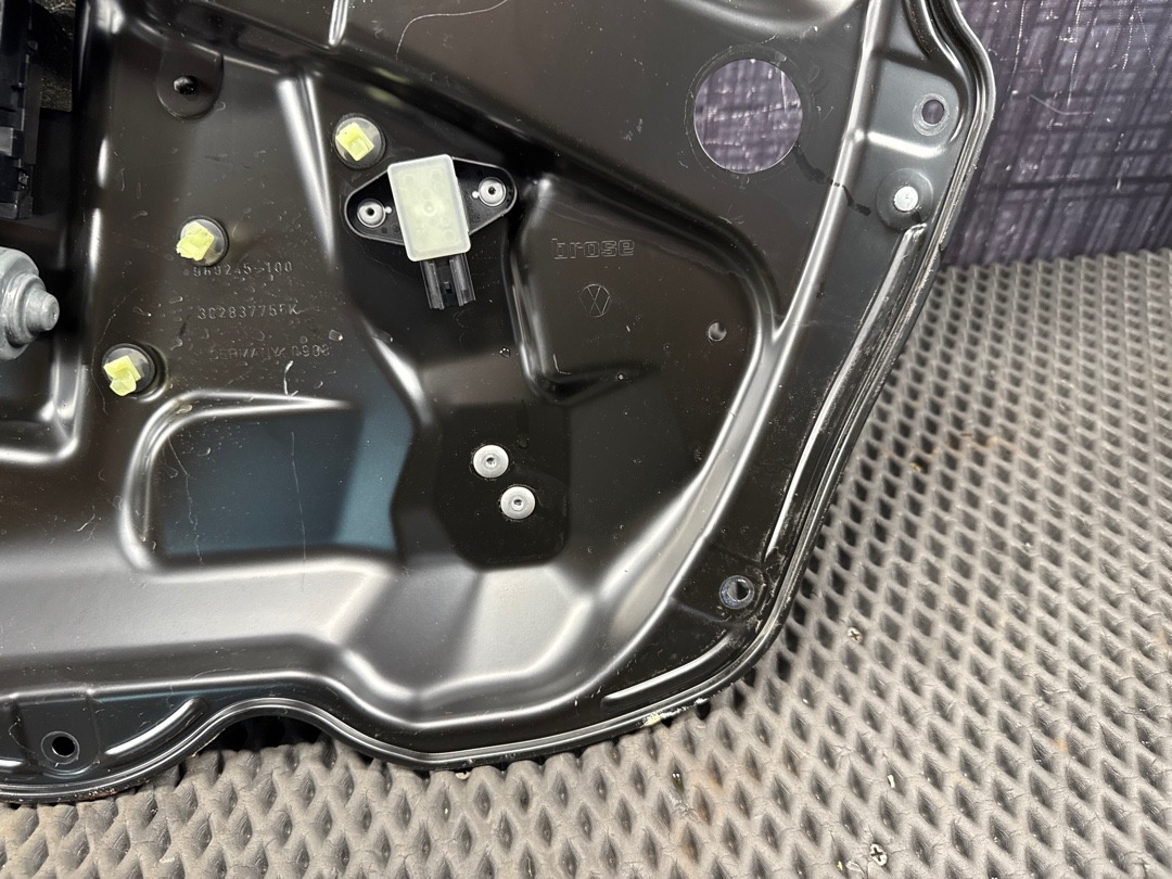 Стеклоподъемник, 2860 рублей, Красноярск